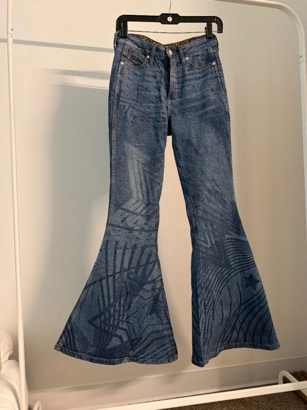 WRANGLER X LAINEY WILSON ROCKSTAR BELL BOTTOMS